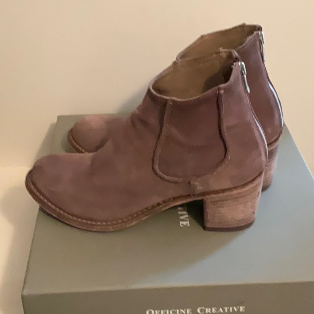Beautiful suede boots. - Picture 4 of 6